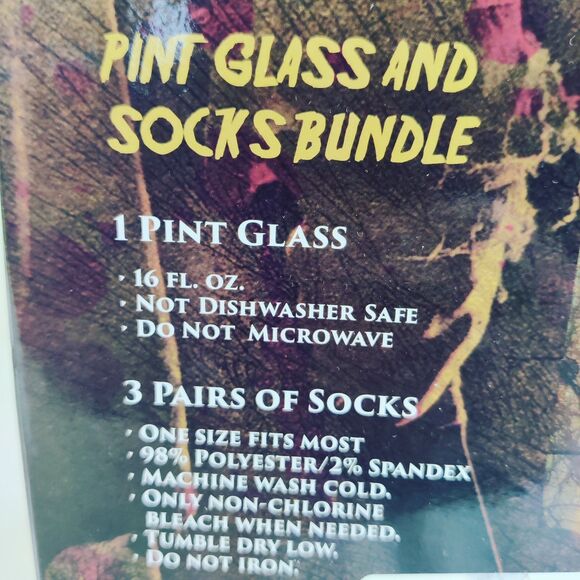Friday the 13th 16 oz Pint Glass and 3 Pair of Crew Socks Bundle Jason Voorhees - Picture 4 of 7